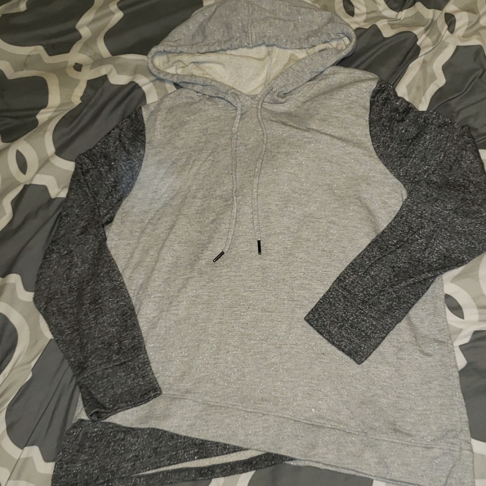 Gray shimmery sweatshirt